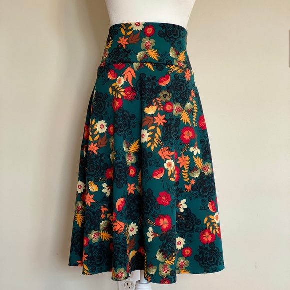 LuLaRoe Dresses & Skirts - LuLaRoe AZURE skirt size EXTRA LARGE (18-20)